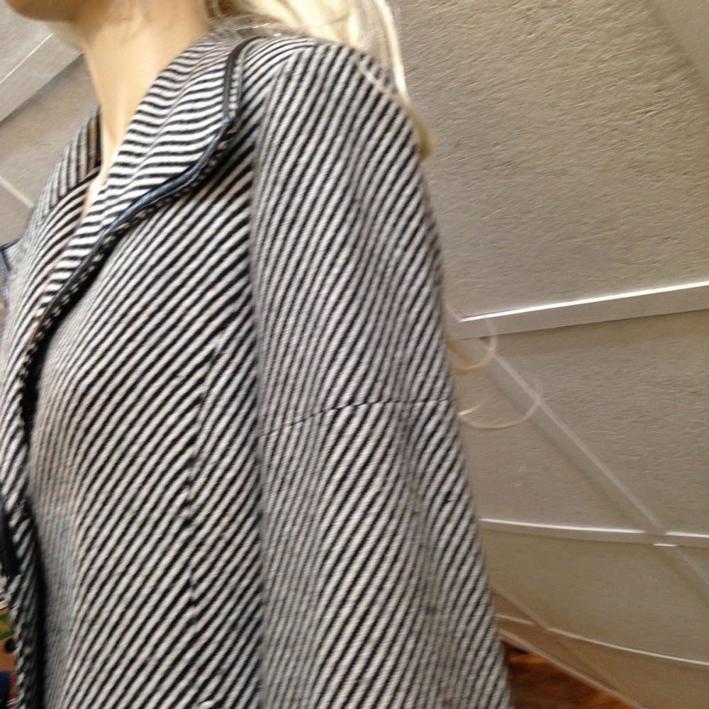 Vintage Jones of New York Black-White Coat (14)