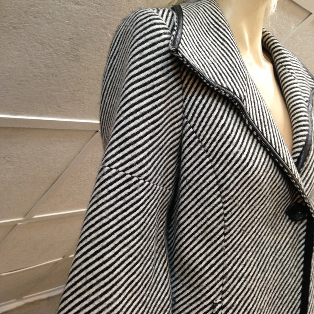 Vintage Jones of New York Black-White Coat (14)