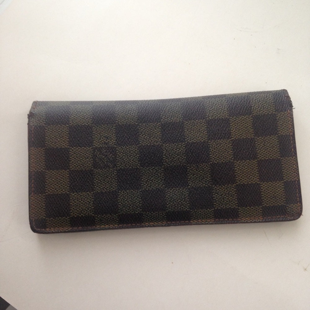 Louis Vuitton, Damier Ebene Long Wallet 7.5 x 4in