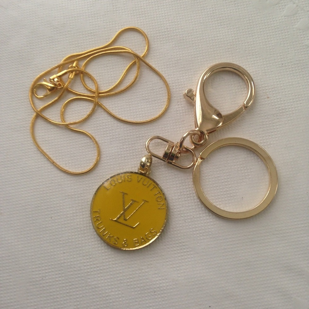 Louis Vuitton 3-way Handbag Charm-Key Chain Neck…