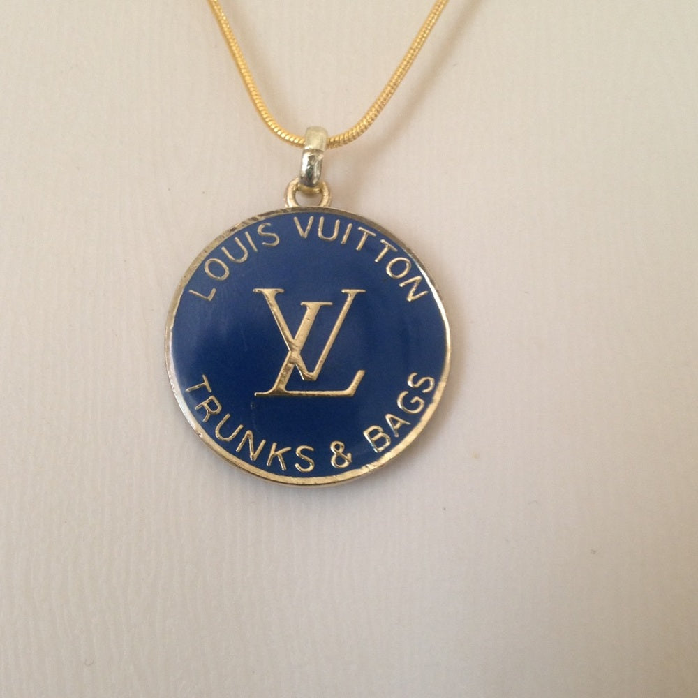 Louis Vuitton 3-way Handbag Charm-Key Chain Neck…