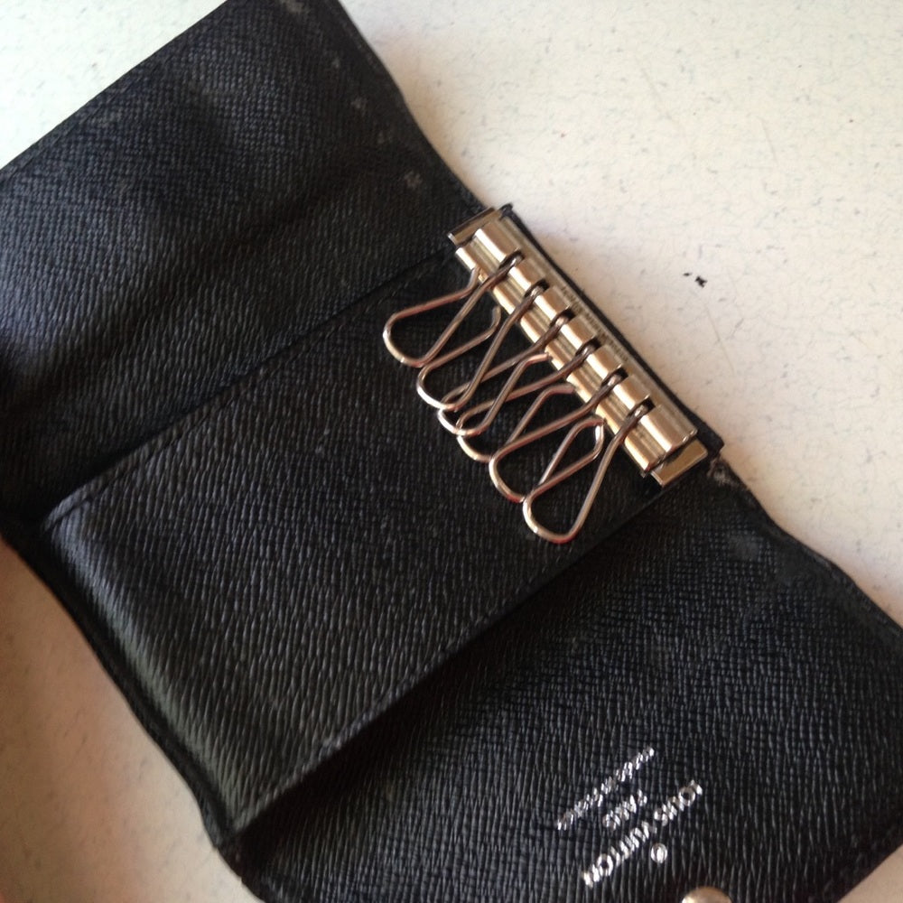 Louis Vuitton, Damier Graphite 6-Hooks Key Case