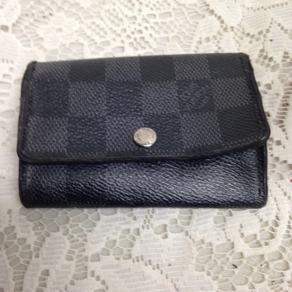 Louis Vuitton, Damier Graphite 6-Hooks Key Case
