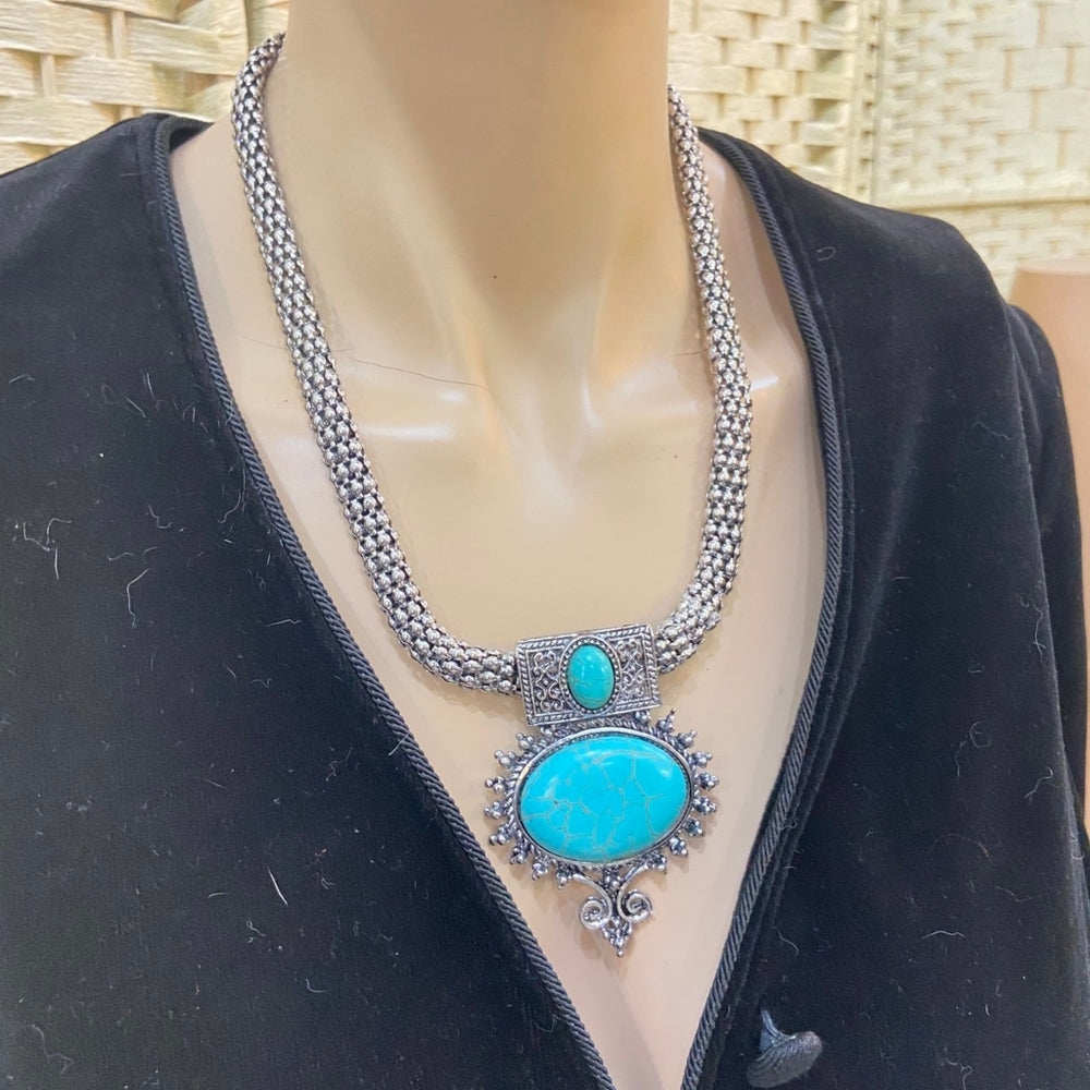 Silver Faux Turquoise Silver 20in Tone Necklace