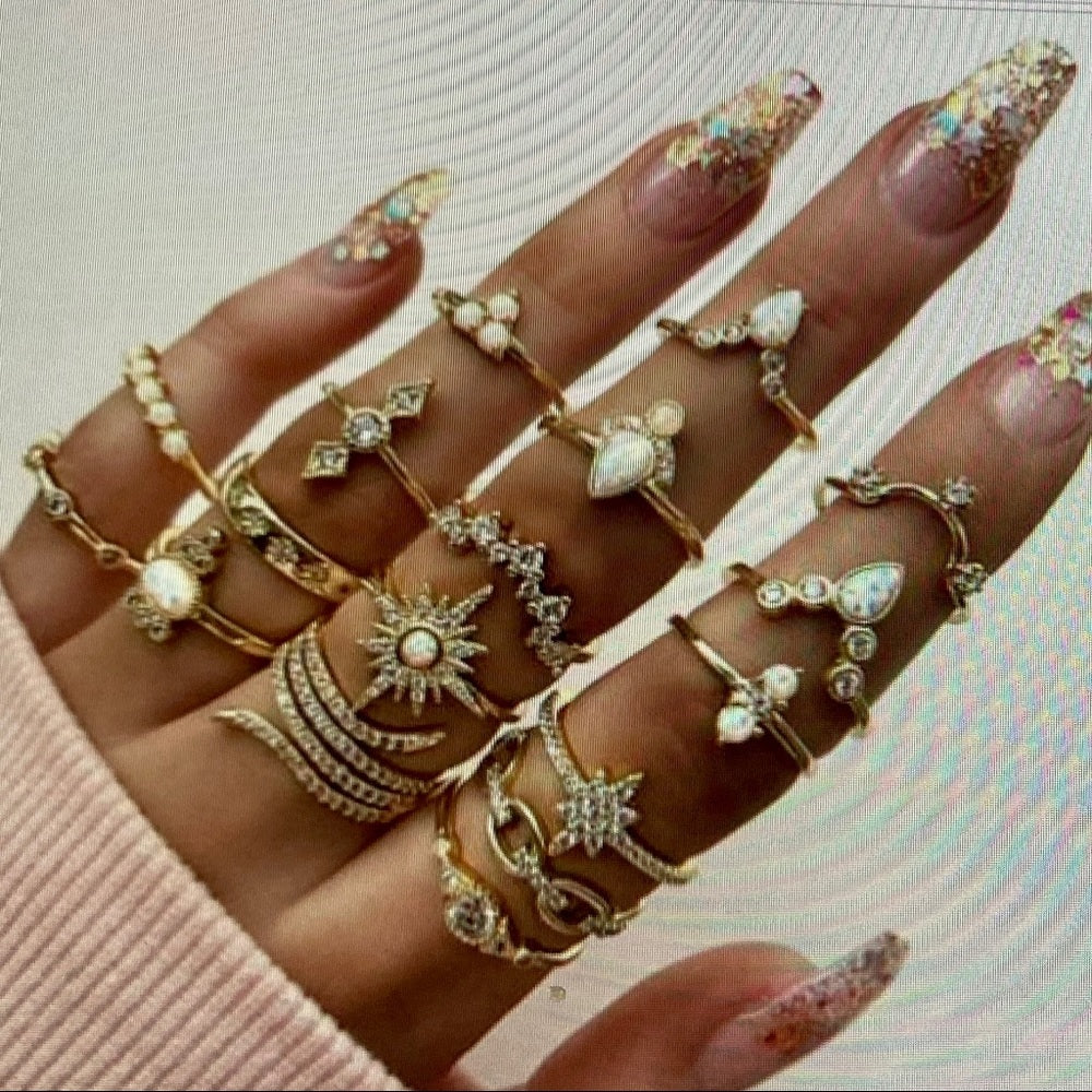 Vintage 4pc Gold Tiny Rings