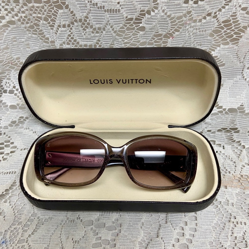 Louis Vuitton Fuchsia Pink Sunglasses- RZ0070W CE55016 C0017