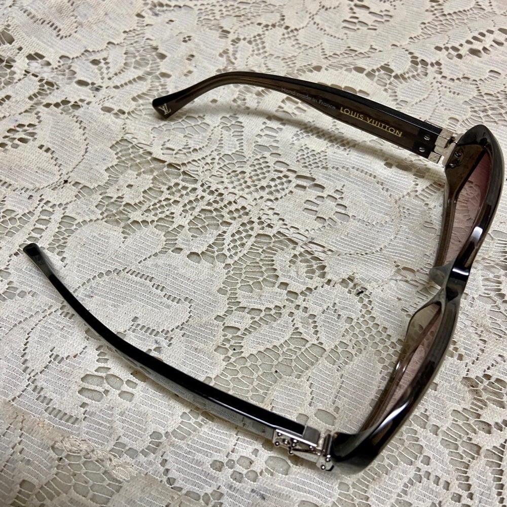 Louis Vuitton Fuchsia Pink Sunglasses- RZ0070W CE55016 C0017