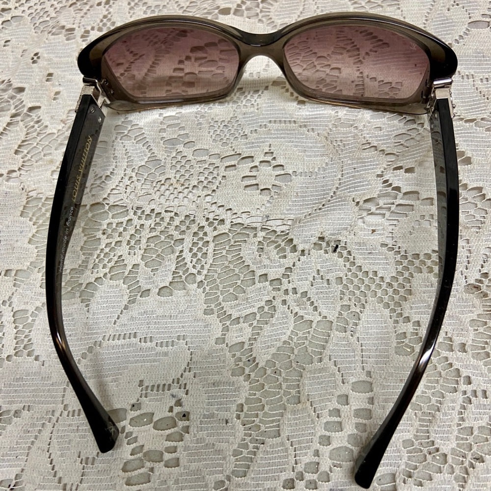 Louis Vuitton Fuchsia Pink Sunglasses- RZ0070W CE55016 C0017