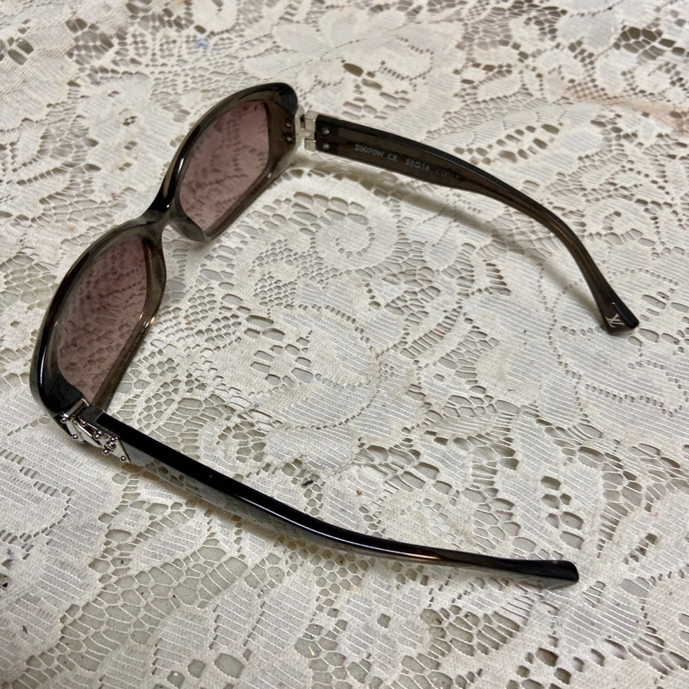 Louis Vuitton Fuchsia Pink Sunglasses- RZ0070W CE55016 C0017