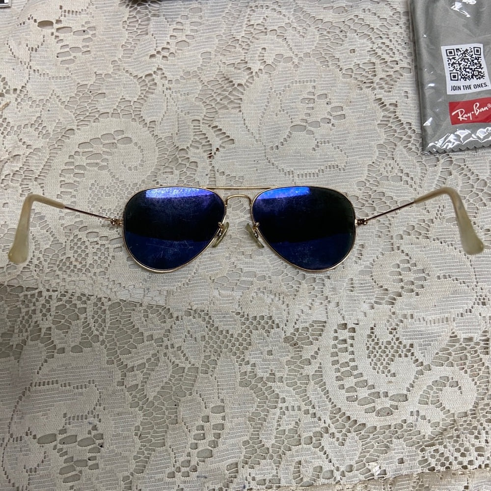 Ray-Ban. Iridescent Blue - Black Sunglasses