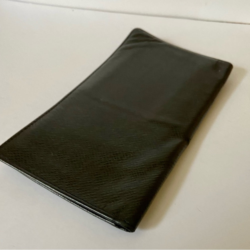 Louis Vuitton, Black Taiga Leather Unisex Long Wallet 7.5 x 4in
