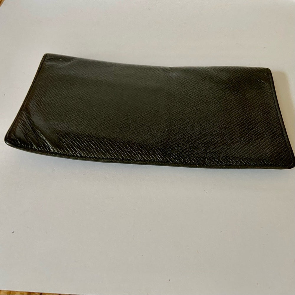 Louis Vuitton, Black Taiga Leather Unisex Long Wallet 7.5 x 4in