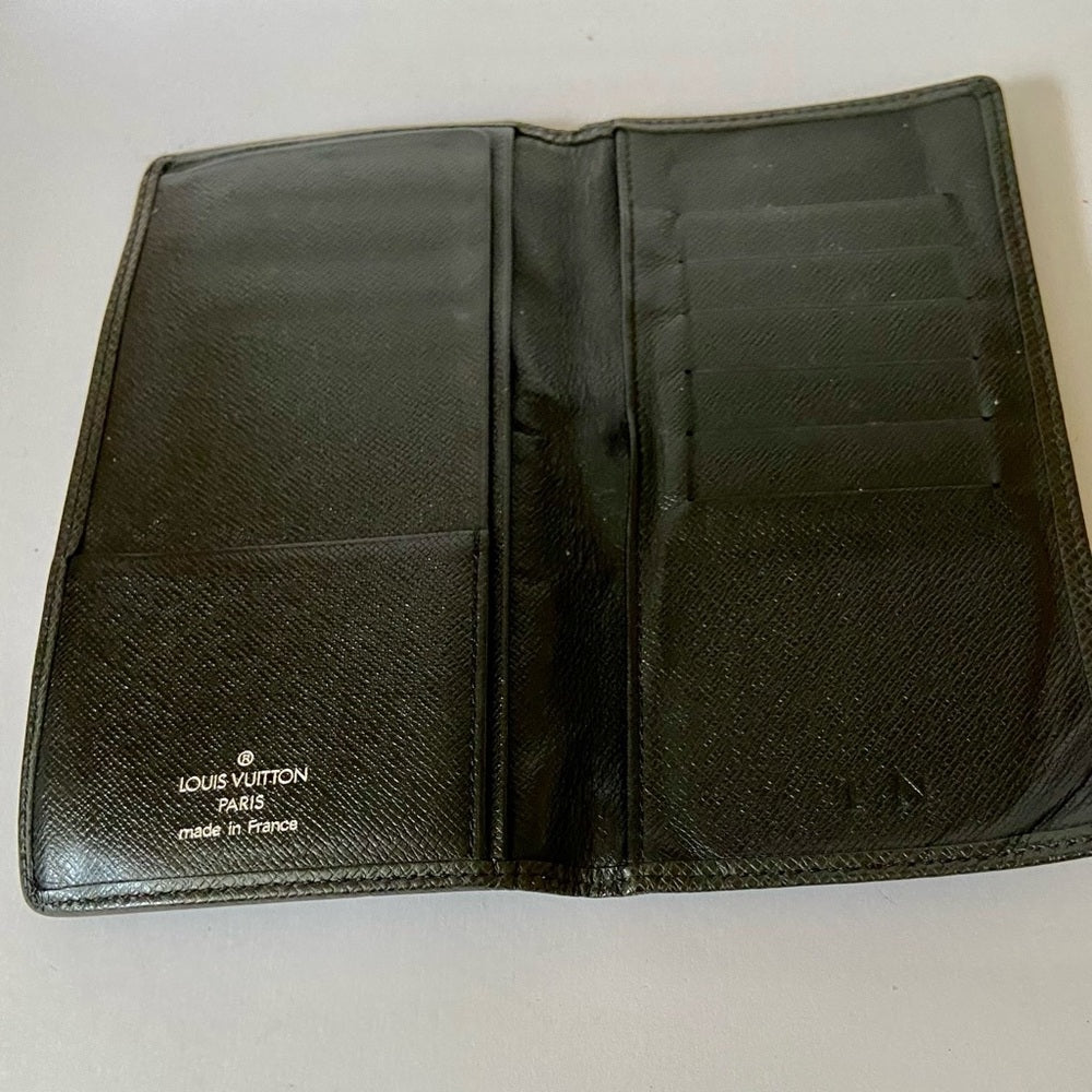 Louis Vuitton, Black Taiga Leather Unisex Long Wallet 7.5 x 4in