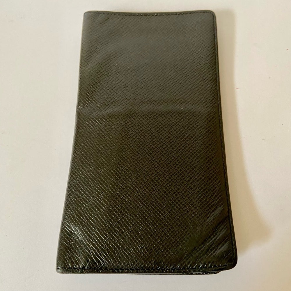 Louis Vuitton, Black Taiga Leather Unisex Long Wallet 7.5 x 4in
