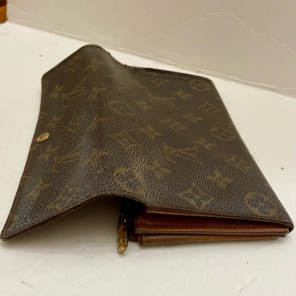 Louis Vuitton, Brown Mono, Bi-Fold Long Wallet (CA0964)