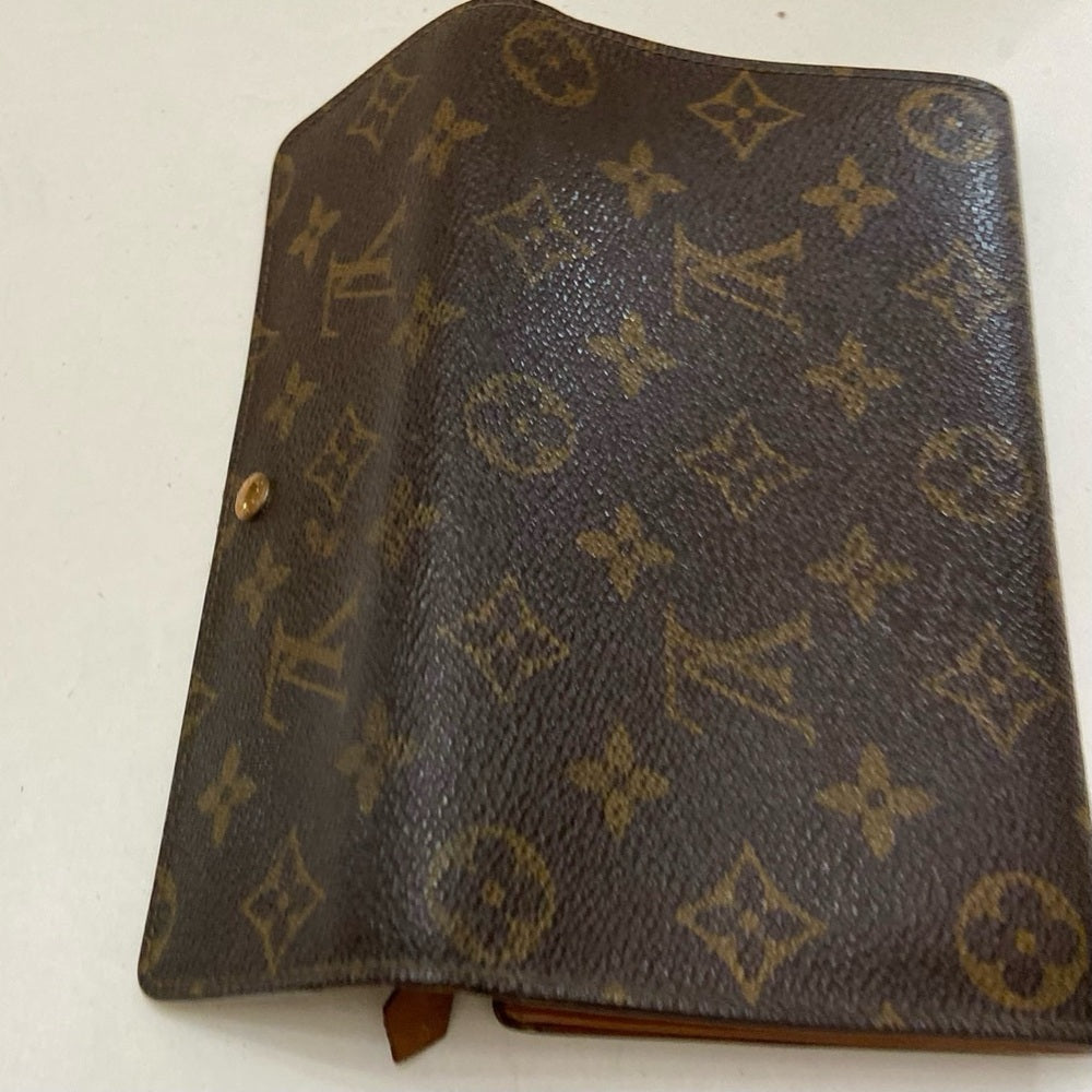 Louis Vuitton, Brown Mono, Bi-Fold Long Wallet (MI0992)