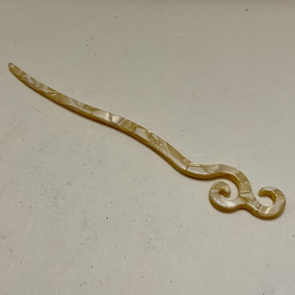 Vintage, Creamy Beige Lucite Hair Accent Pin or Accessory 7in x 1in