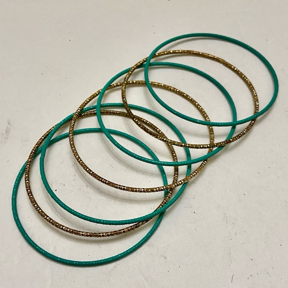 Vintage, 18in-20in Turquoise-Garnet Beaded Necklace- 7pc Turquoise-Gold Bangles