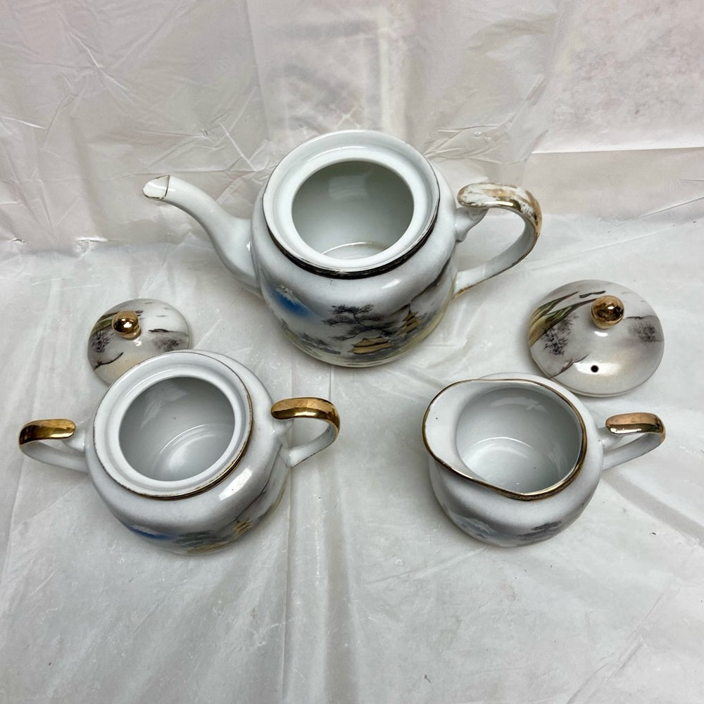 Vintage, Rare, Kutani, Japan 13-pc Luncheon-Tea Set (ZJ0524) This is a beautifu