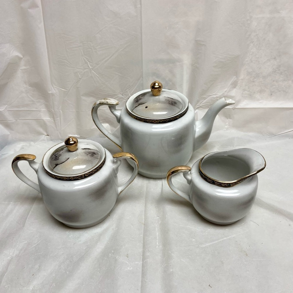 Vintage, Rare, Kutani, Japan 13-pc Luncheon-Tea Set (ZJ0524) This is a beautifu