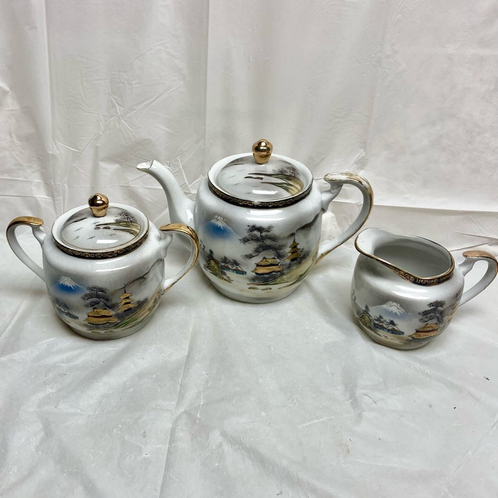 Vintage, Rare, Kutani, Japan 13-pc Luncheon-Tea Set (ZJ0524) This is a beautifu