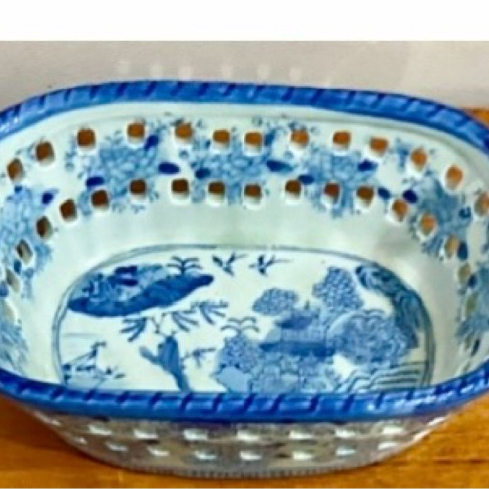 Variant Blue Willow Large Ironstone Twin Handled Bread Basket