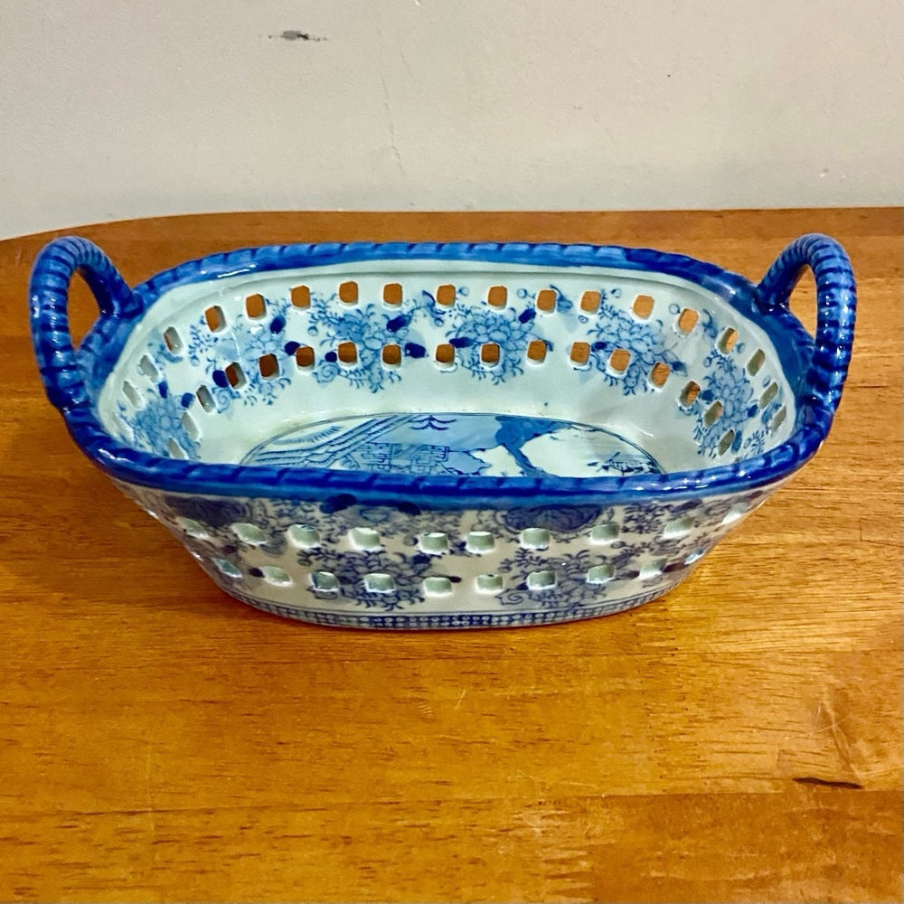 Variant Blue Willow Large Ironstone Twin Handled Bread Basket