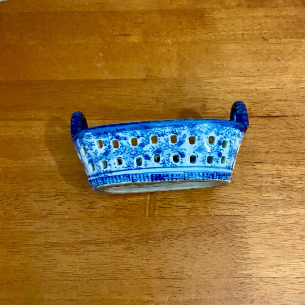 Variant Blue Willow Small Ironstone Twin Handled Trinket or Vanity Basket