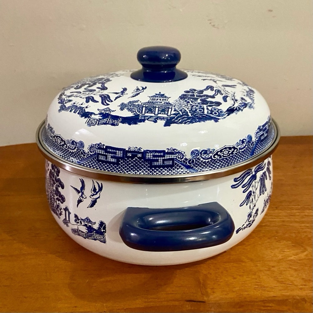 Heritage Mint, Blue Willow, Enamel, Large, Dutch Oven w/ Lid 8in x 14inW x 10inD