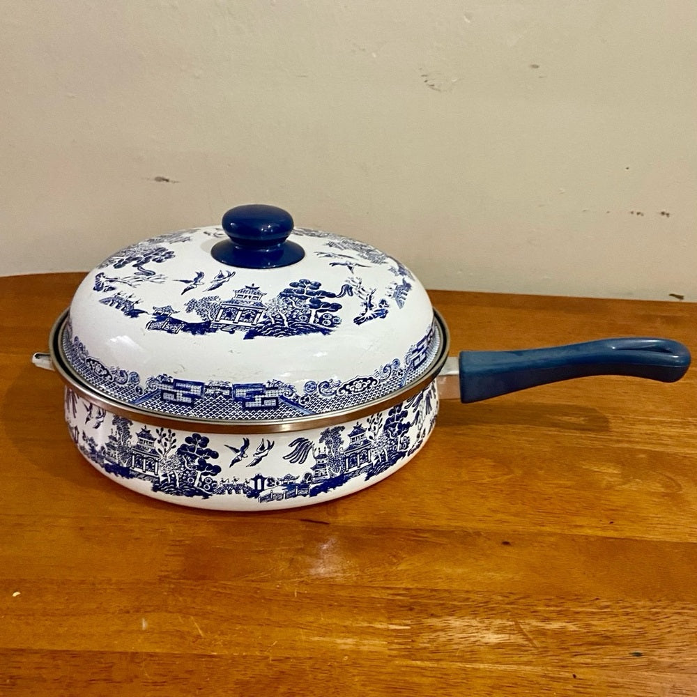 Heritage Mint, Blue Willow, Enamel, Large, Skillet with Lid 6in x 17in x 10in