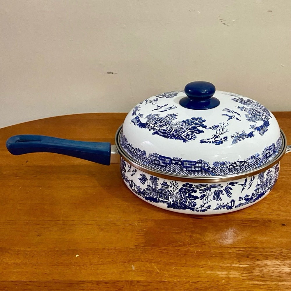 Heritage Mint, Blue Willow, Enamel, Large, Skillet with Lid 6in x 17in x 10in