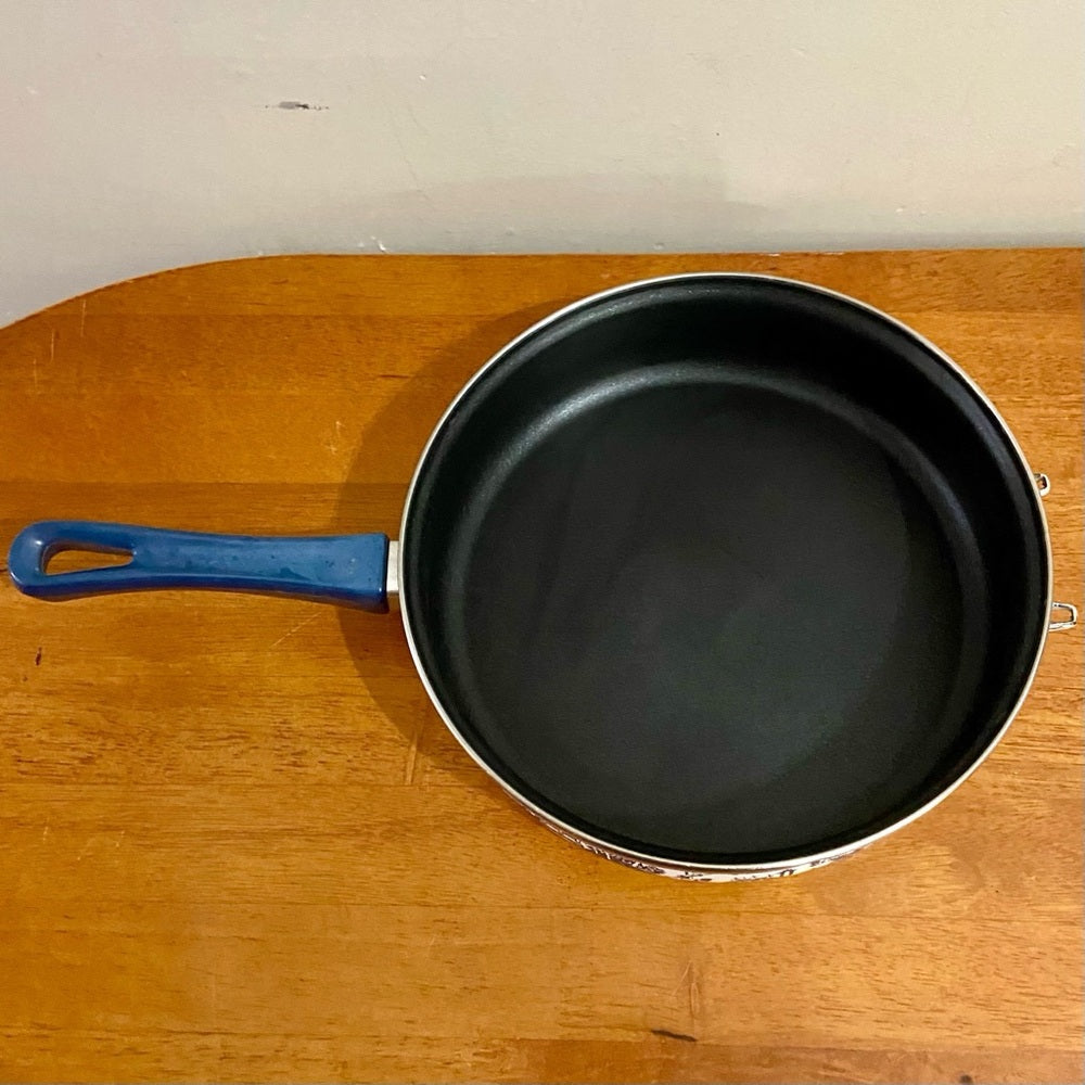 Heritage Mint, Blue Willow, Enamel, Large, Skillet with Lid 6in x 17in x 10in