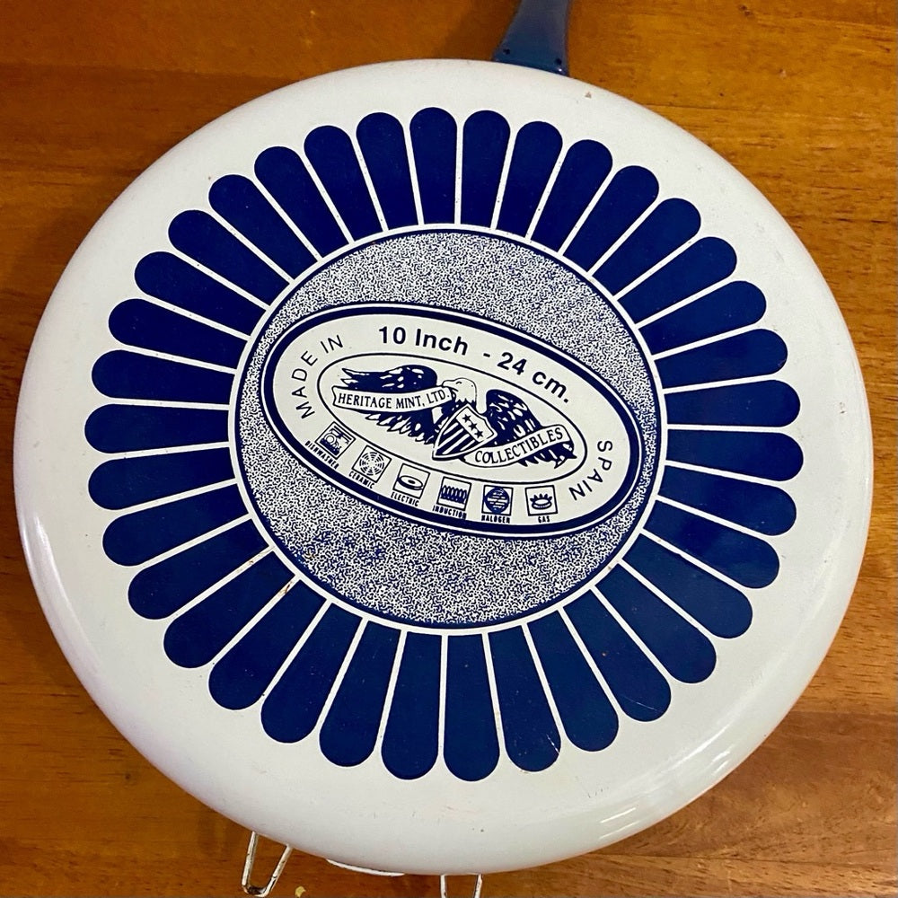 Heritage Mint, Blue Willow, Enamel, Large, Skillet with Lid 6in x 17in x 10in