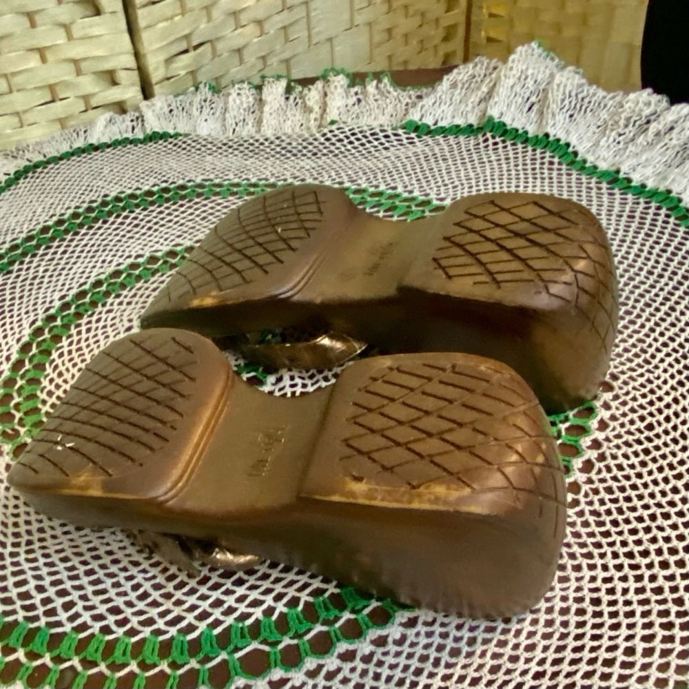 Metro Gold, Heavy WedgeHeeled Sandals Size 8.5