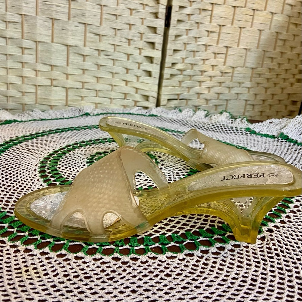 Perfect, Clear Plastic Kitten Low Heels Sandals Size-9
