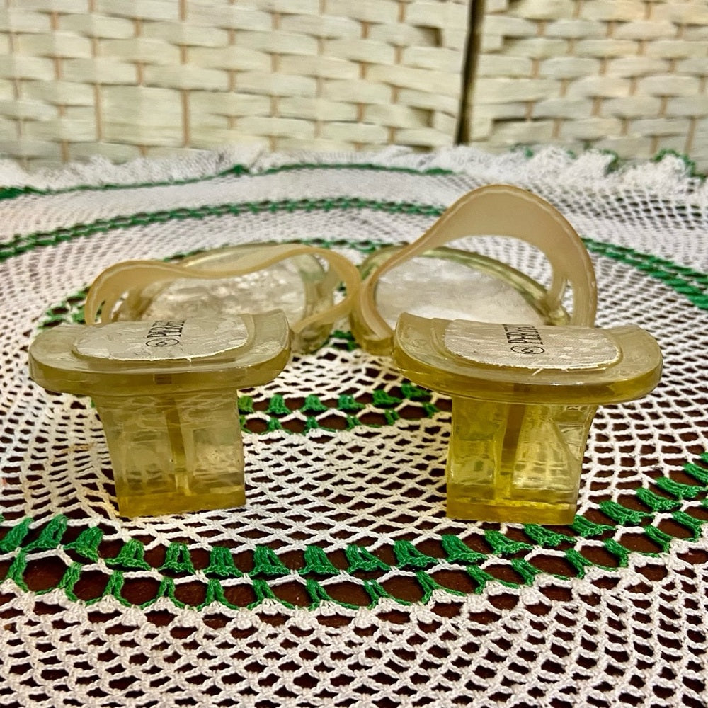 Perfect, Clear Plastic Kitten Low Heels Sandals Size-9