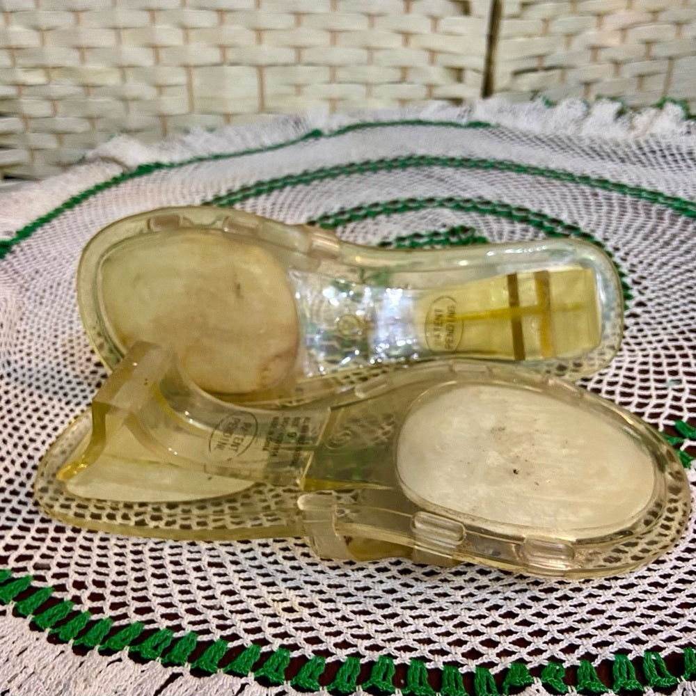 Perfect, Clear Plastic Kitten Low Heels Sandals Size-9