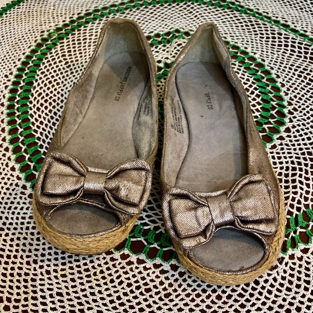 Mossimo Metallic Gold-Silver Open Toe Bow Flat Shoes-Loafers