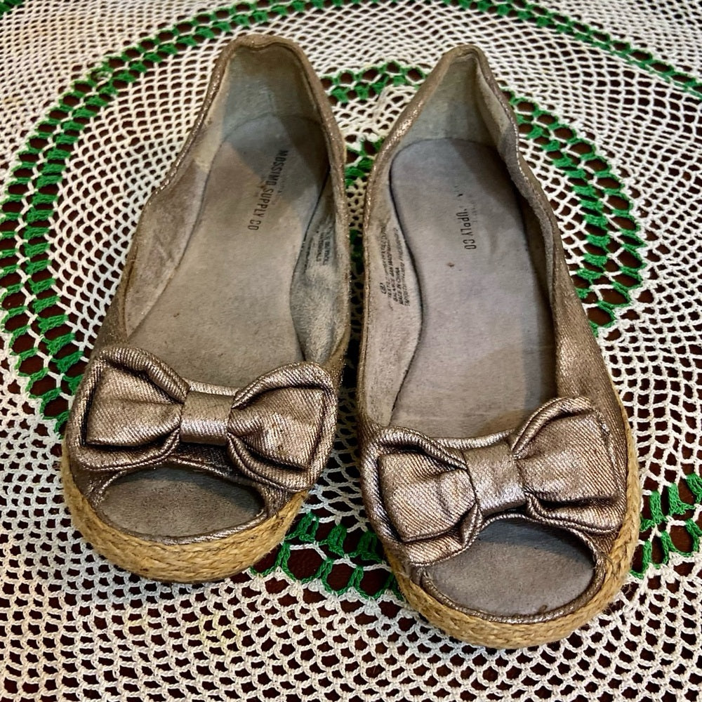 Mossimo Metallic Gold-Silver Open Toe Bow Flat Shoes-Loafers
