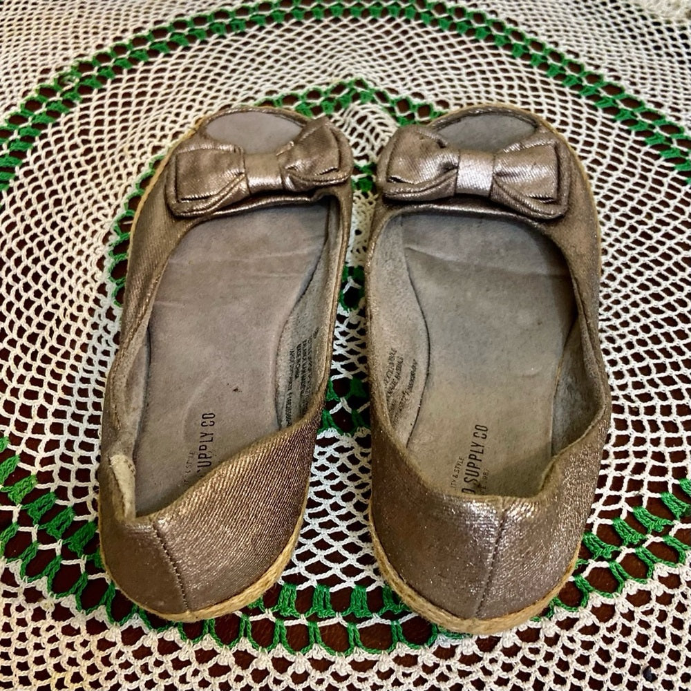 Mossimo Metallic Gold-Silver Open Toe Bow Flat Shoes-Loafers