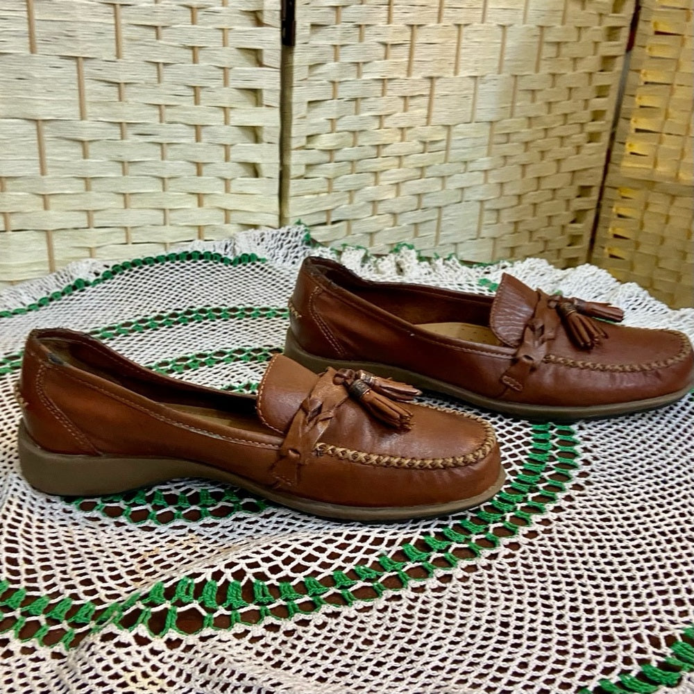 Thom McAn Brown Leather Flat Shoes - Loafers Size 8W