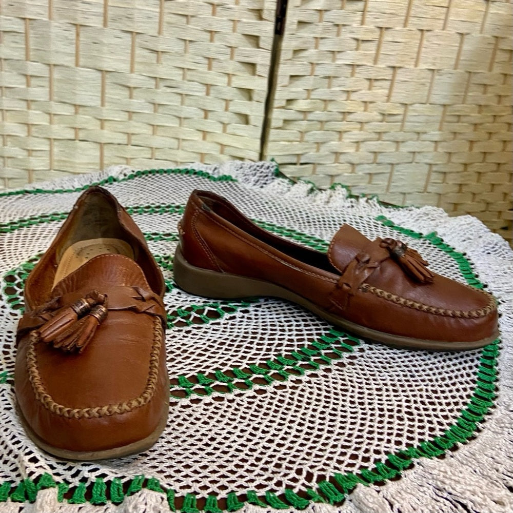 Thom McAn Brown Leather Flat Shoes - Loafers Size 8W