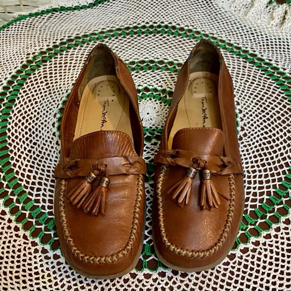 Thom McAn Brown Leather Flat Shoes - Loafers Size 8W