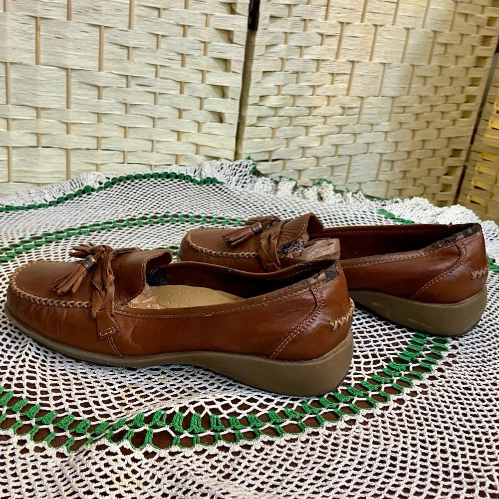 Thom McAn Brown Leather Flat Shoes - Loafers Size 8W