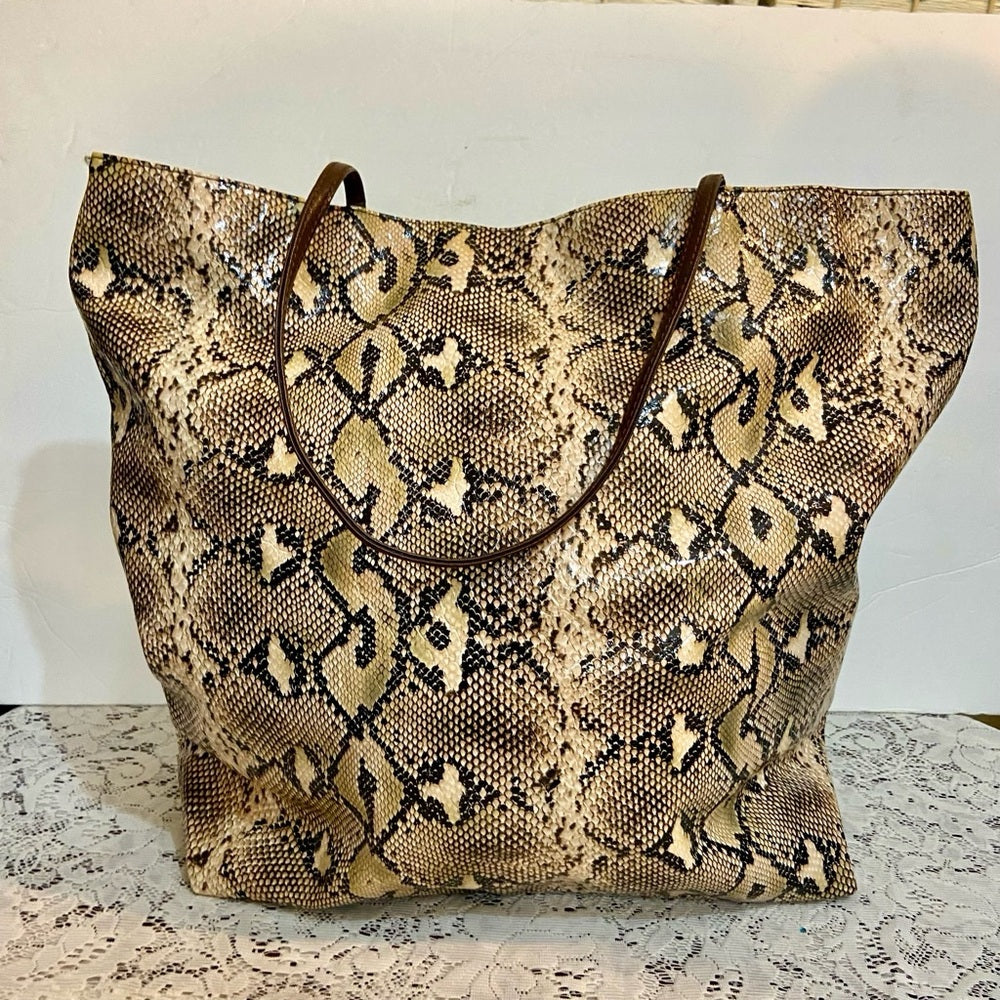 DSW 2-pc Faux Snakeskin Tote/ Weekender Bag with Coin-Key Wallet 15.5inx13inx4.5