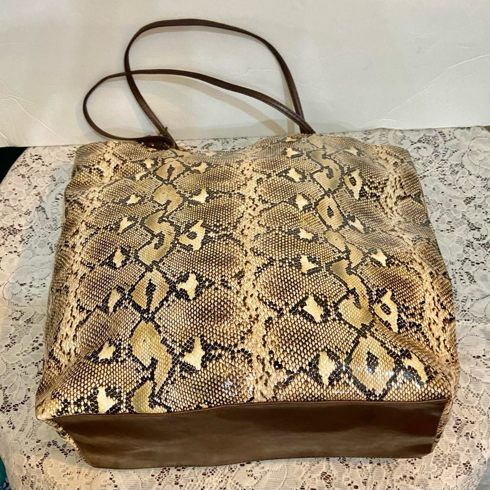 DSW 2-pc Faux Snakeskin Tote/ Weekender Bag with Coin-Key Wallet 15.5inx13inx4.5