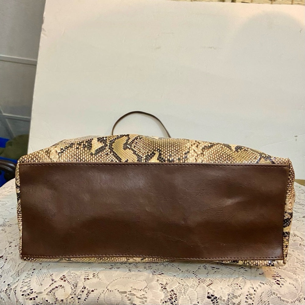 DSW 2-pc Faux Snakeskin Tote/ Weekender Bag with Coin-Key Wallet 15.5inx13inx4.5