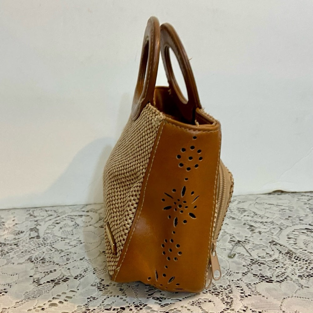 Rosetti Beige Straw- Brown Leather Trim Handbag-Crossbody. (9.5in x 6in x 3in)
