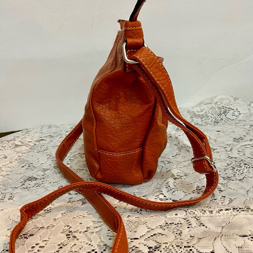 Rosetti Orange Faux Leather Handbag-Crossbody. (8.5in x 8in x 2.5in)