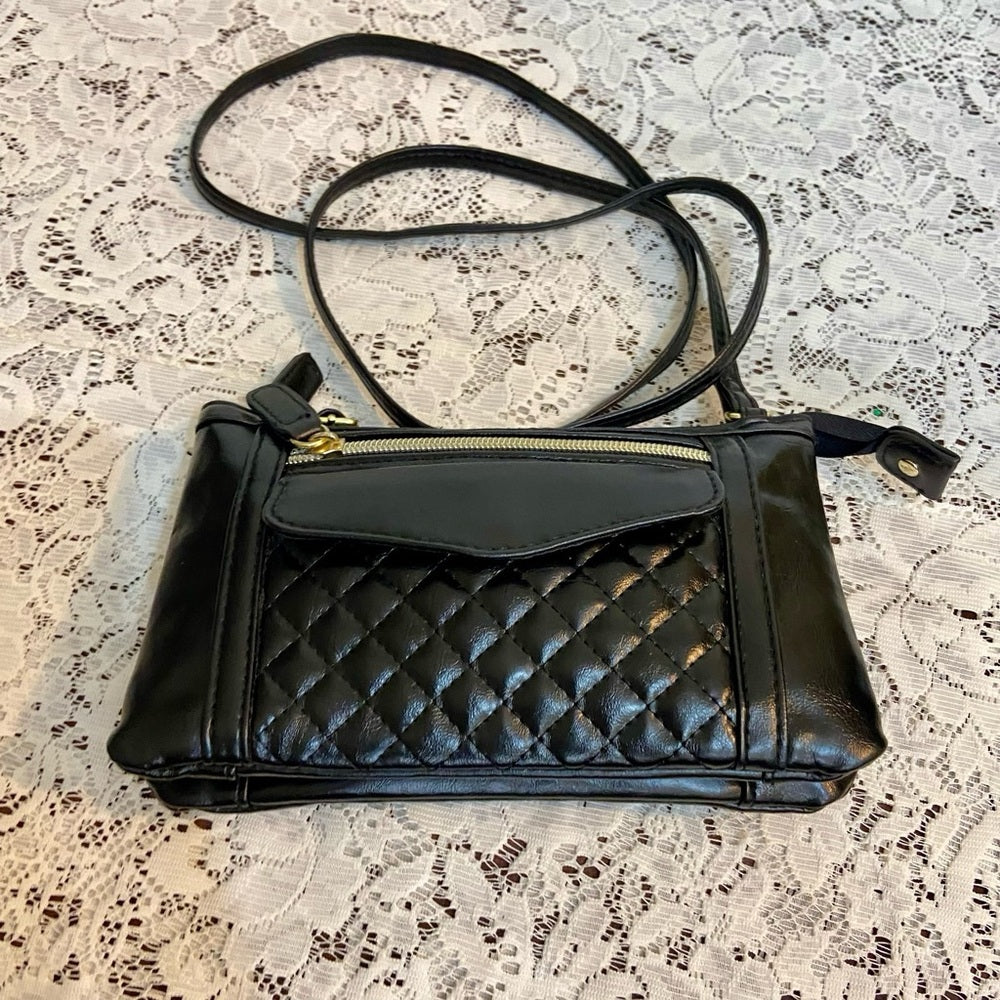 Small Black Quilted Faux Leather Organizer Wallet Crossbody Bag (8.5inx5.5inx2in